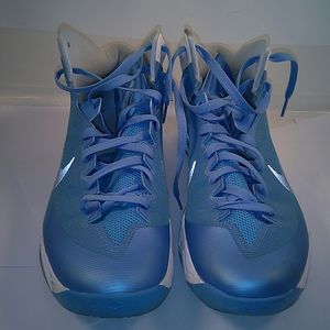 NIKE ZOOM SPORTS SHOES SIZE 13